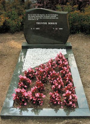 Enkel monument Zwart graniet (EM002) Enkel monument Zwart graniet (EM002)