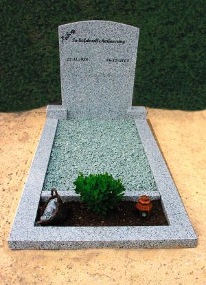 Enkel monument Madesu Grey graniet (EM018) Enkel monument Madesu Grey graniet (EM018)