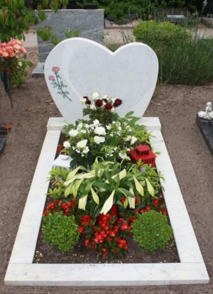 Enkel monument Bianco Carrara marmer (EM020) Enkel monument Bianco Carrara marmer (EM020)