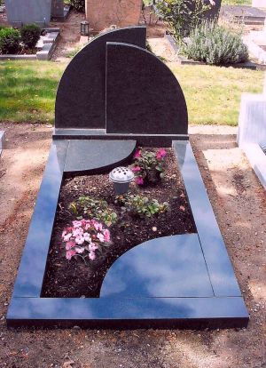 Enkel monument Impala graniet (EM028) Enkel monument Impala graniet (EM028)