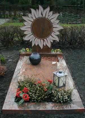 Enkel monument Multicolor Red graniet (EM034) Enkel monument Multicolor Red graniet (EM034)