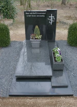 Enkel monument Impala - Zwart graniet (EM050) Enkel monument Impala - Zwart graniet (EM050)